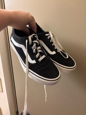 Vans Black and White Low-Top Old Skools